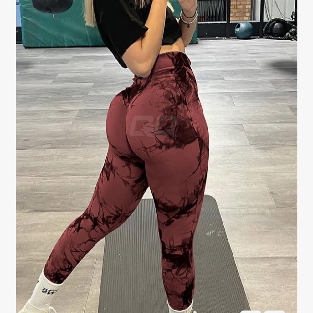 Maroon Tie Dye Women’s High-Waisted Leggings